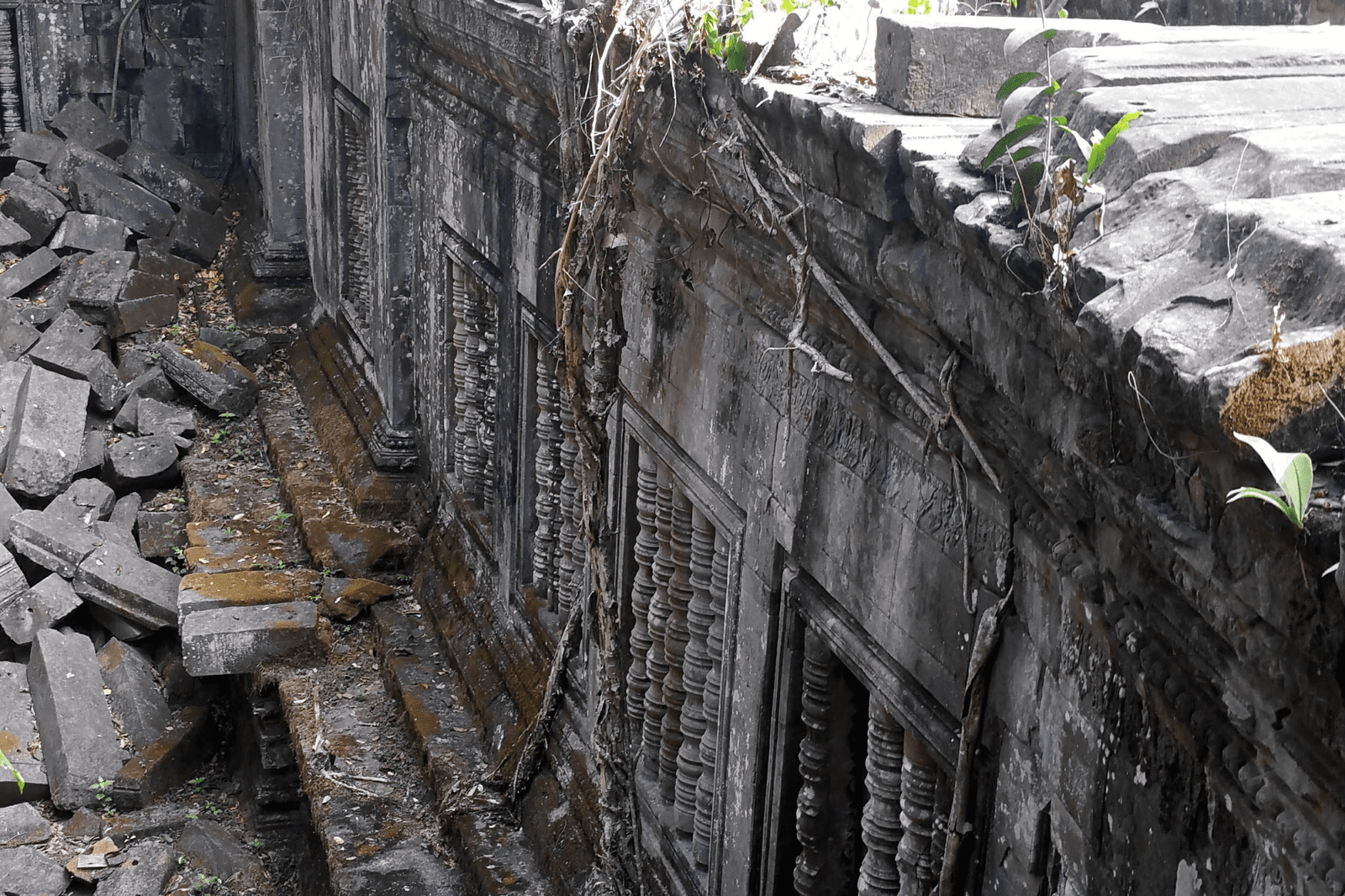 An Unforgettable Experience: Exploring the Ancient Ruins of Beng Mealea