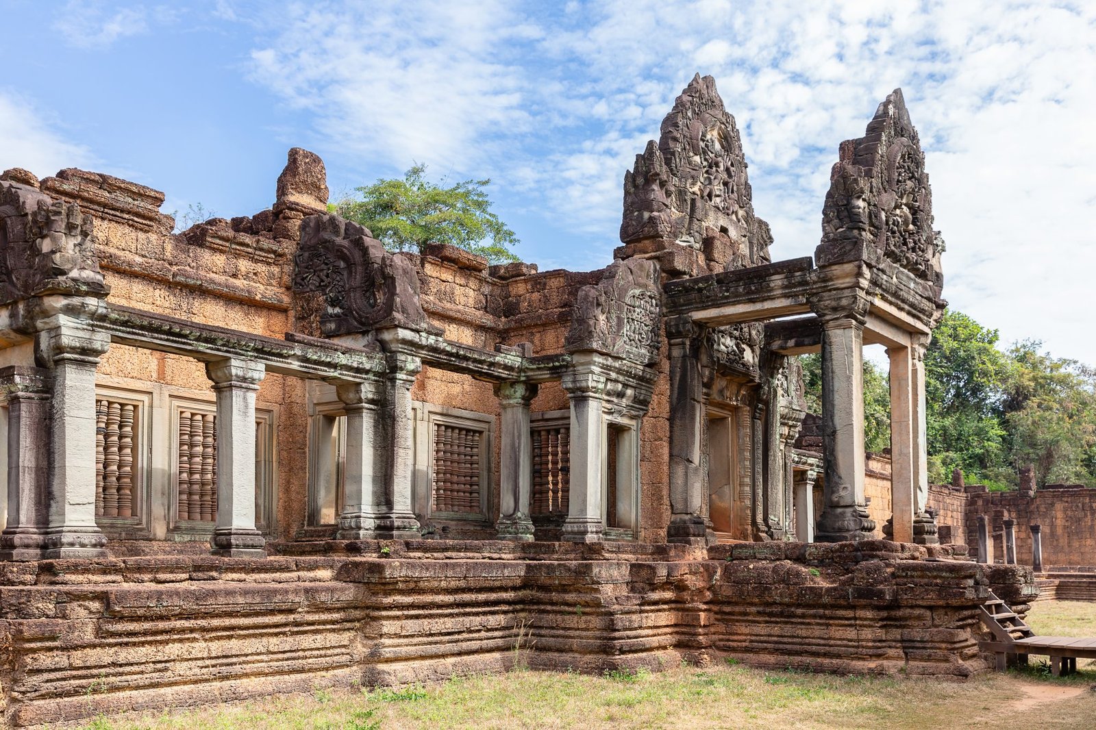 Discover the Serenity of Banteay Samre: A Hidden Gem Tour